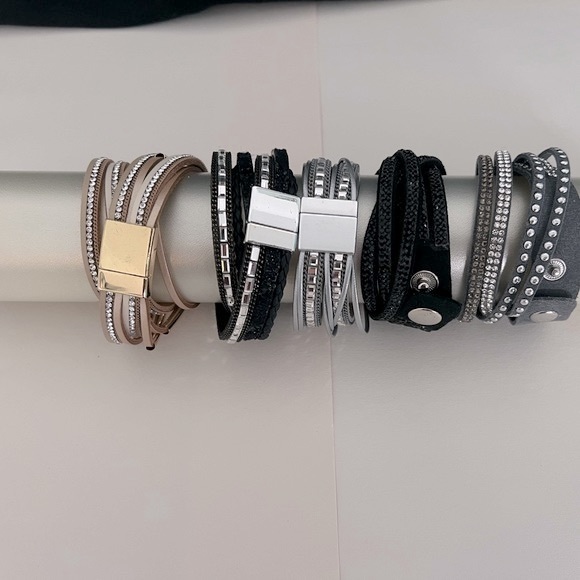Lot of Wrap Bracelets 5 Total Snap & Magnetic Clasp - Picture 4 of 15